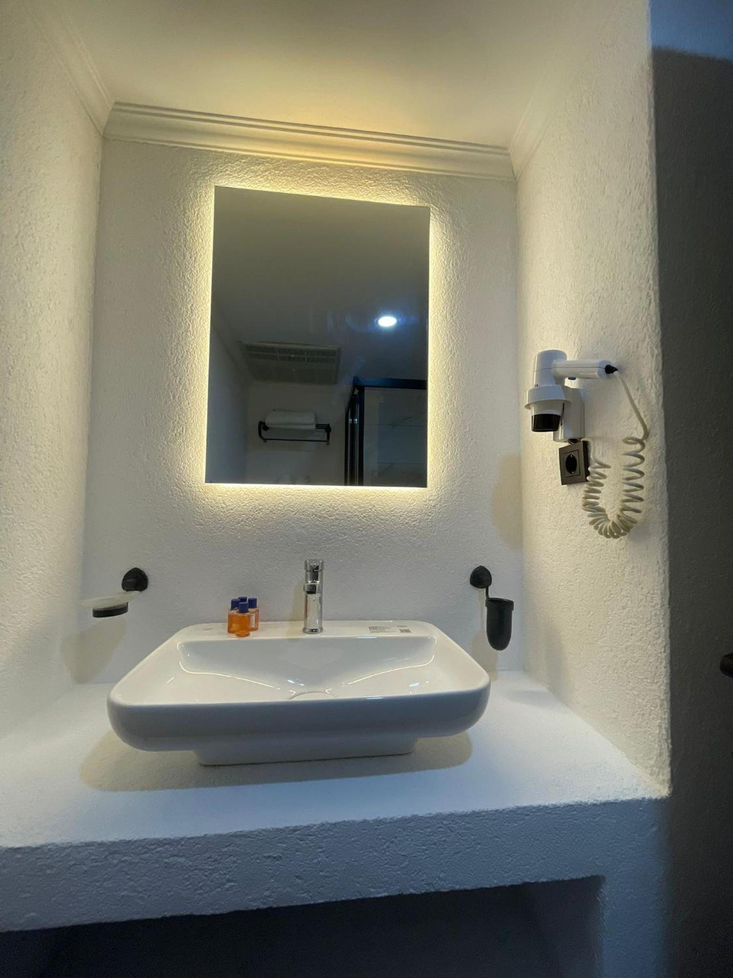 Costa Bitezhan 4*