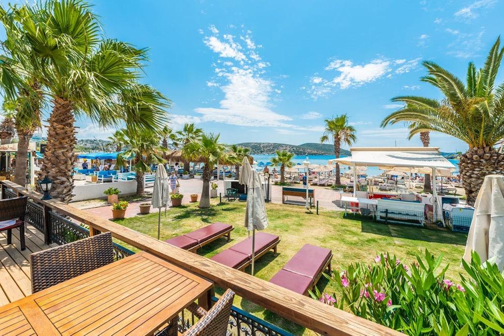 Costa Bitezhan 4* Бітез