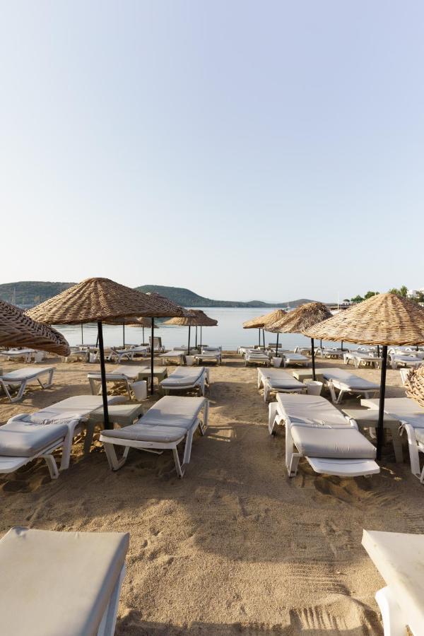 Costa Bitezhan Готель Бітез