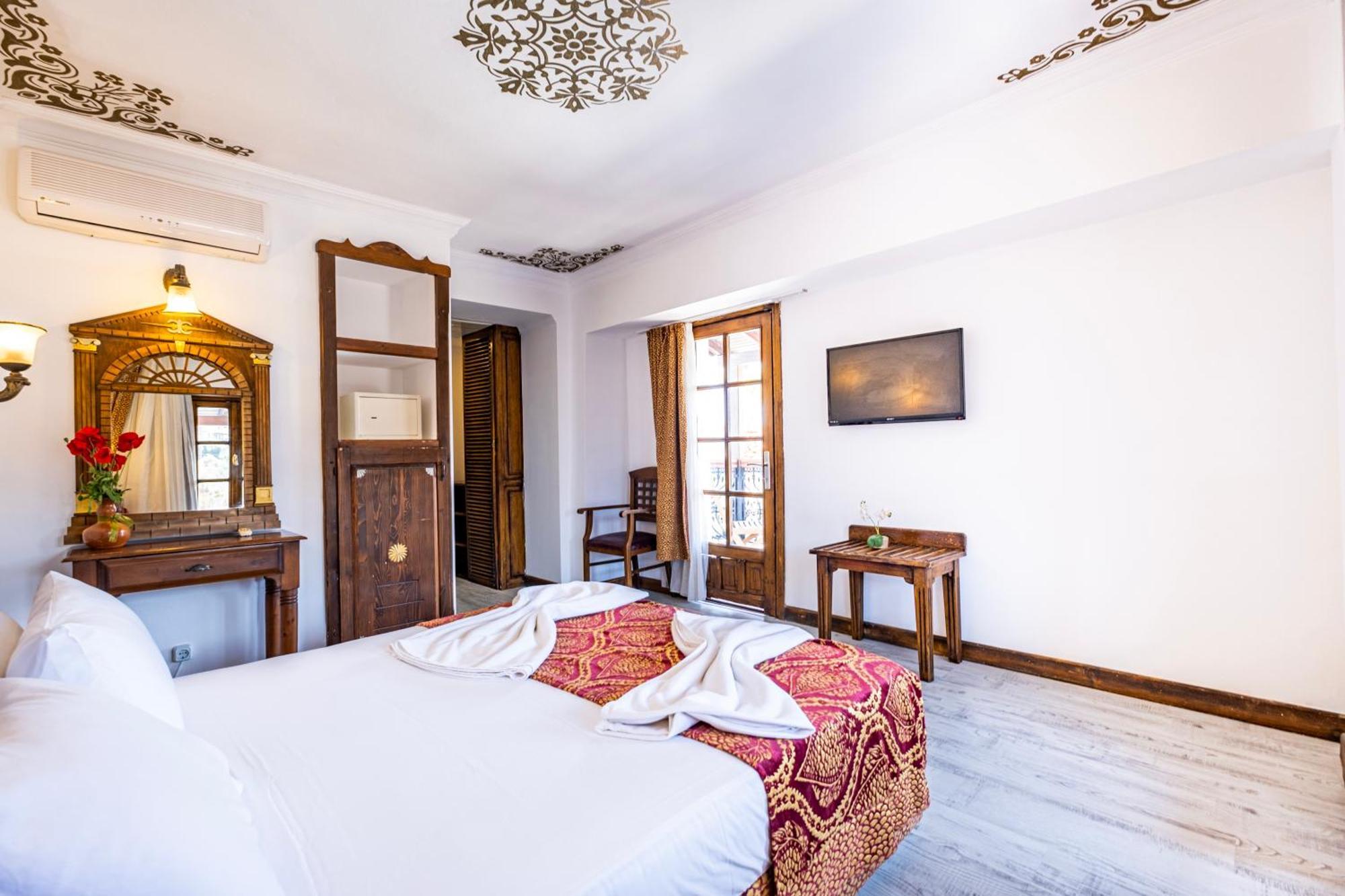 Costa Bitezhan 4* ביטז