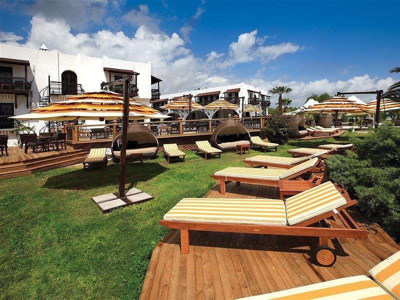 Costa Bitezhan מלון 4*